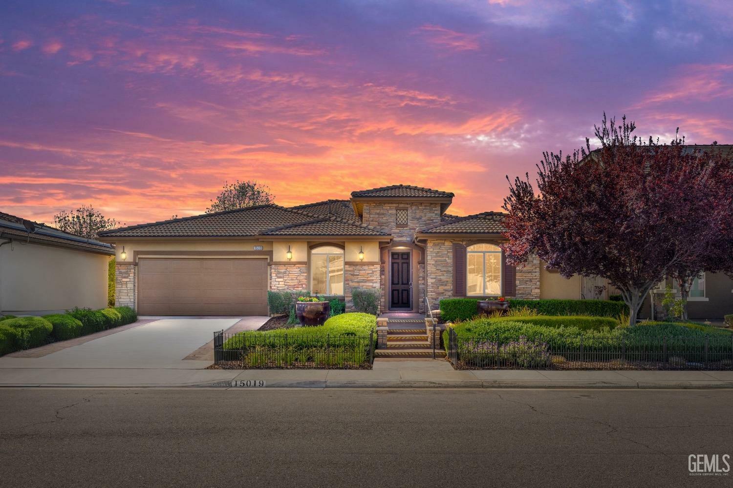 Property Photo: 15019 Northampton Avenue CA 93314