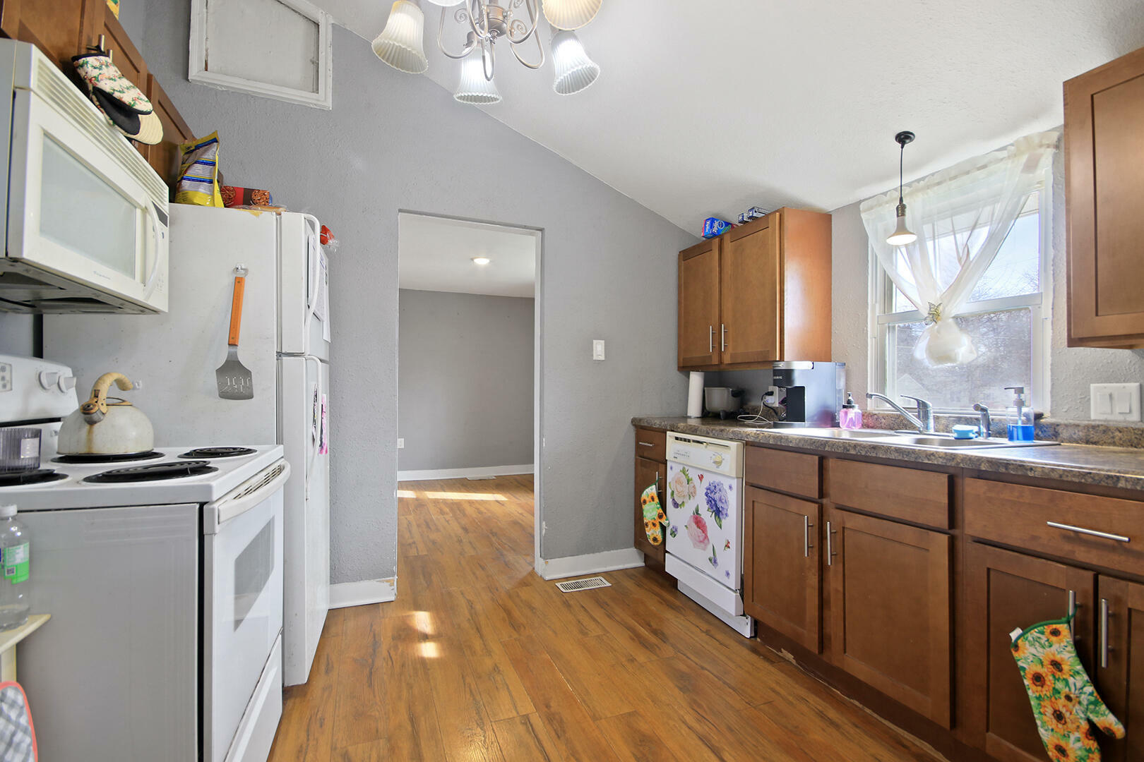 Property Photo: 600 W Worley St MO 65203