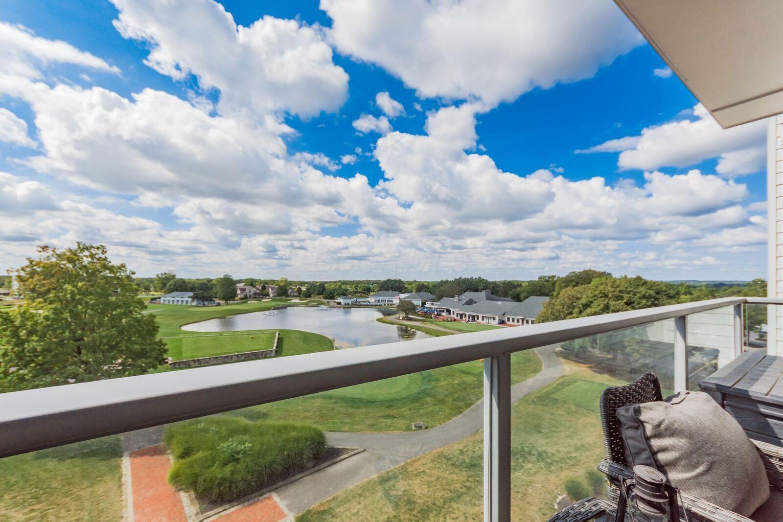 Property Photo: 5339 Highpointe Lakes Drive OH 43081
