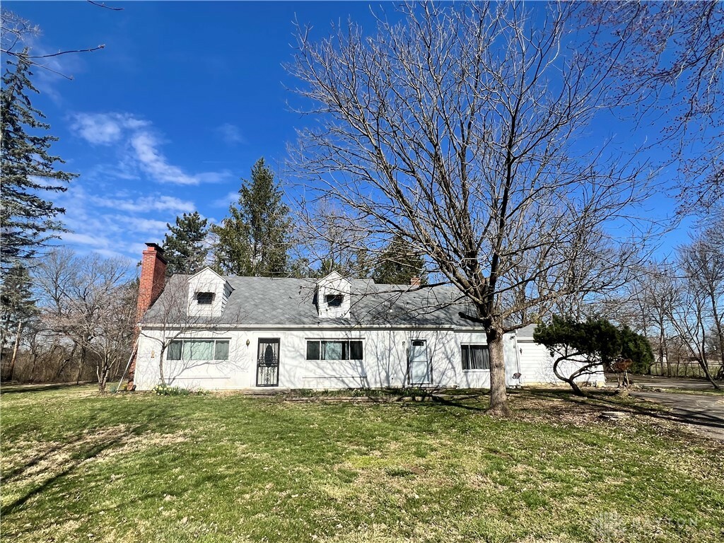 Property Photo: 6911 Bellefontaine Road OH 45424