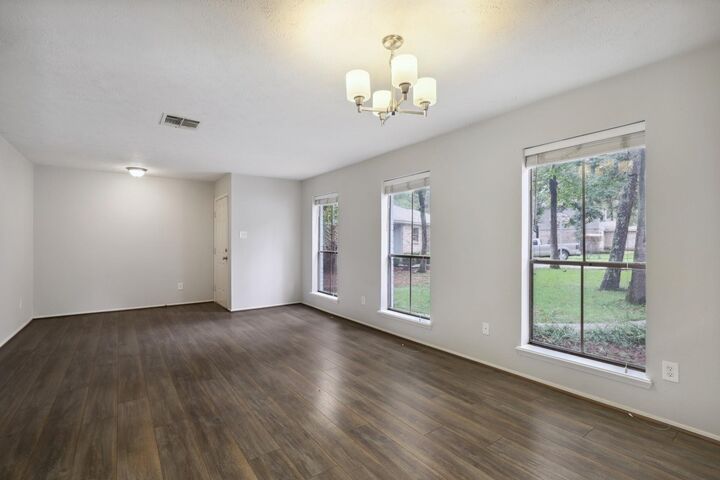 Property Photo:  24 E Bigelow Oak Court  TX 77381 