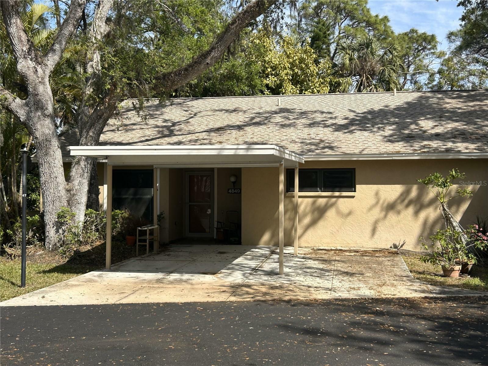 Property Photo: 4849 Village Gardens Drive 179 FL 34234