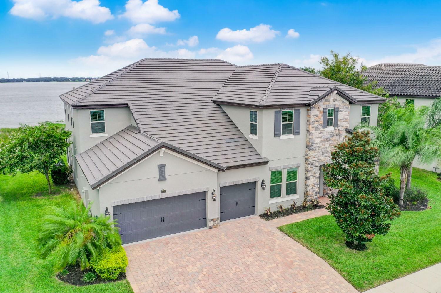 Property Photo: 16689 Broadwater Avenue FL 34787