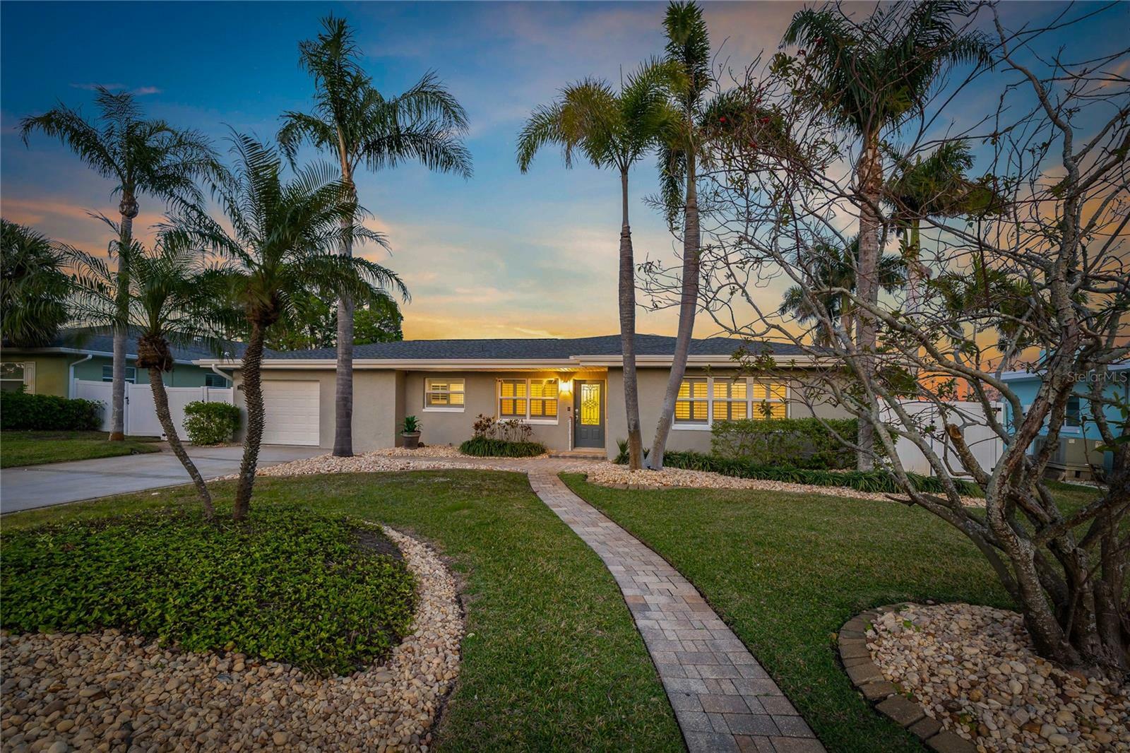 714 Bayshore Drive  Tarpon Springs FL 34689 photo