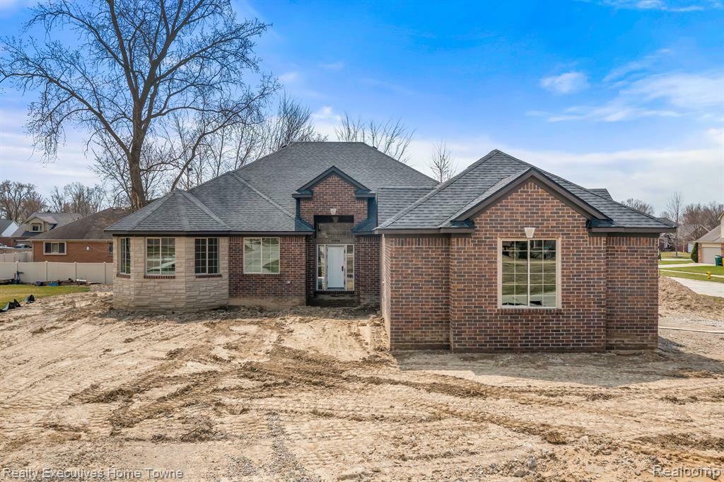 35990 Windridge Drive  New Baltimore MI 48047 5855 photo