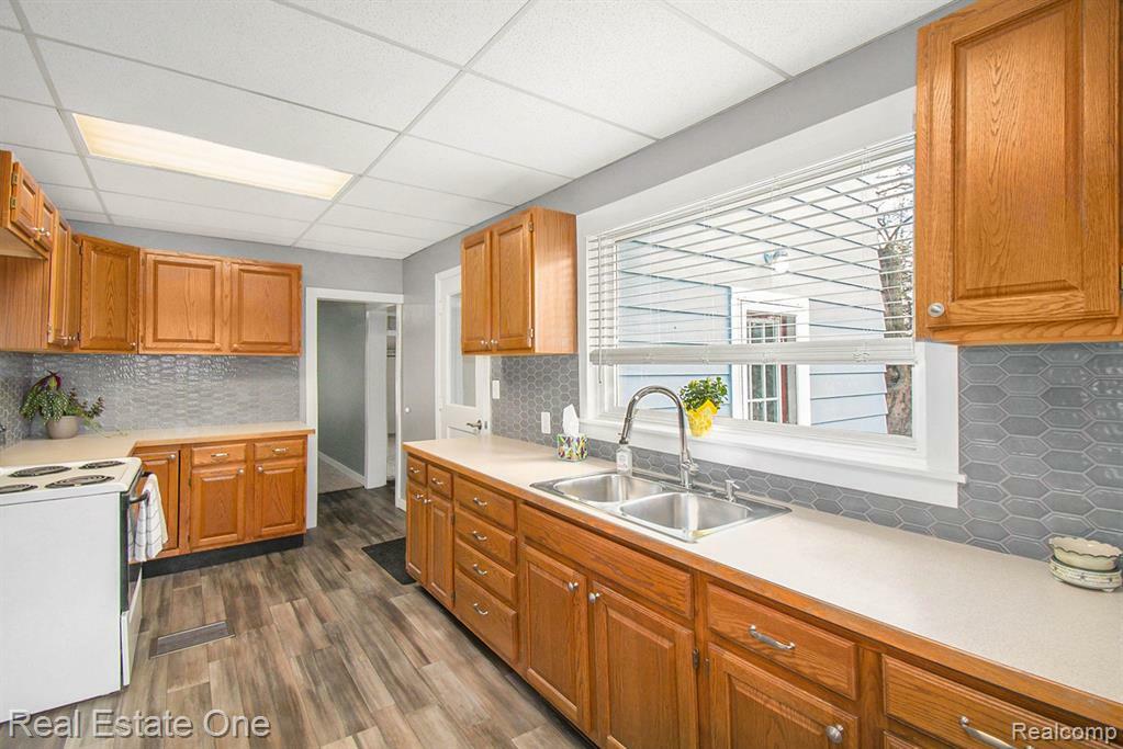 Property Photo: 54 Division Street MI 48371 4937