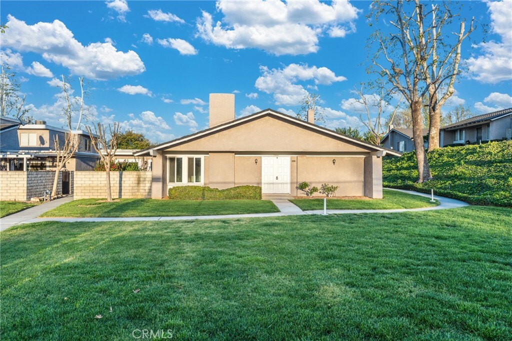 Property Photo: 11466 Benton Street CA 92354