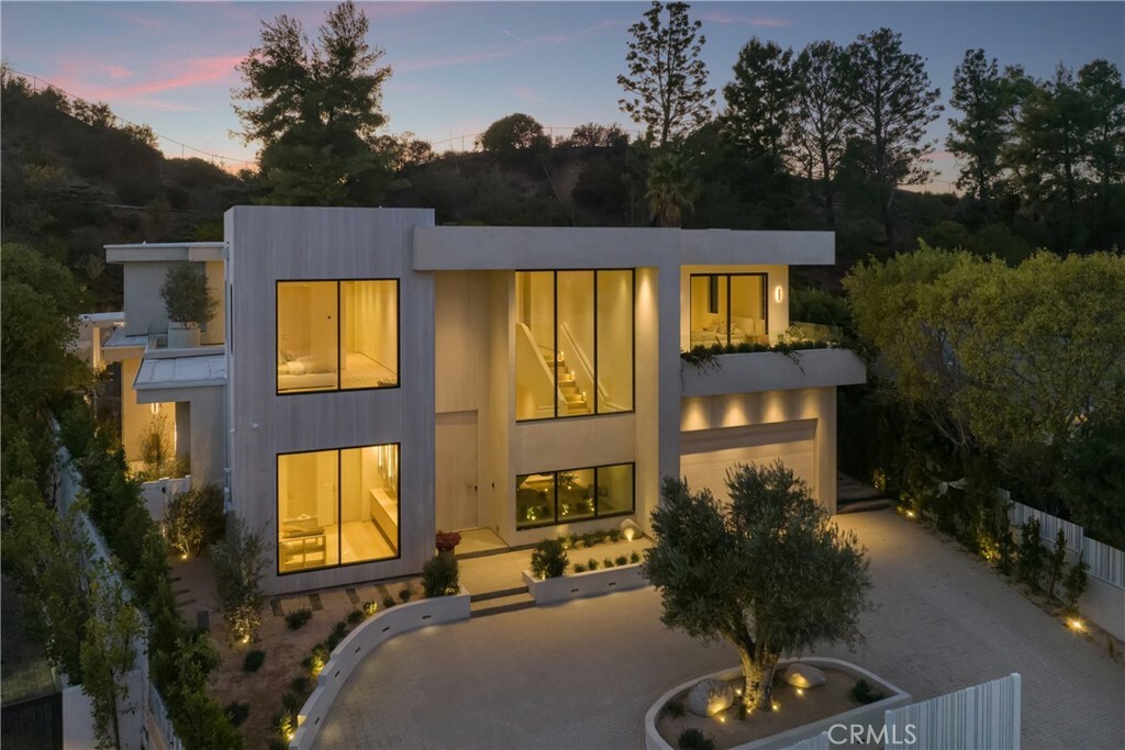 Property Photo: 17177 Adlon Road CA 91436