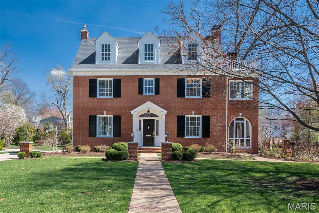 Property Photo: 414 Dickson Street MO 63122
