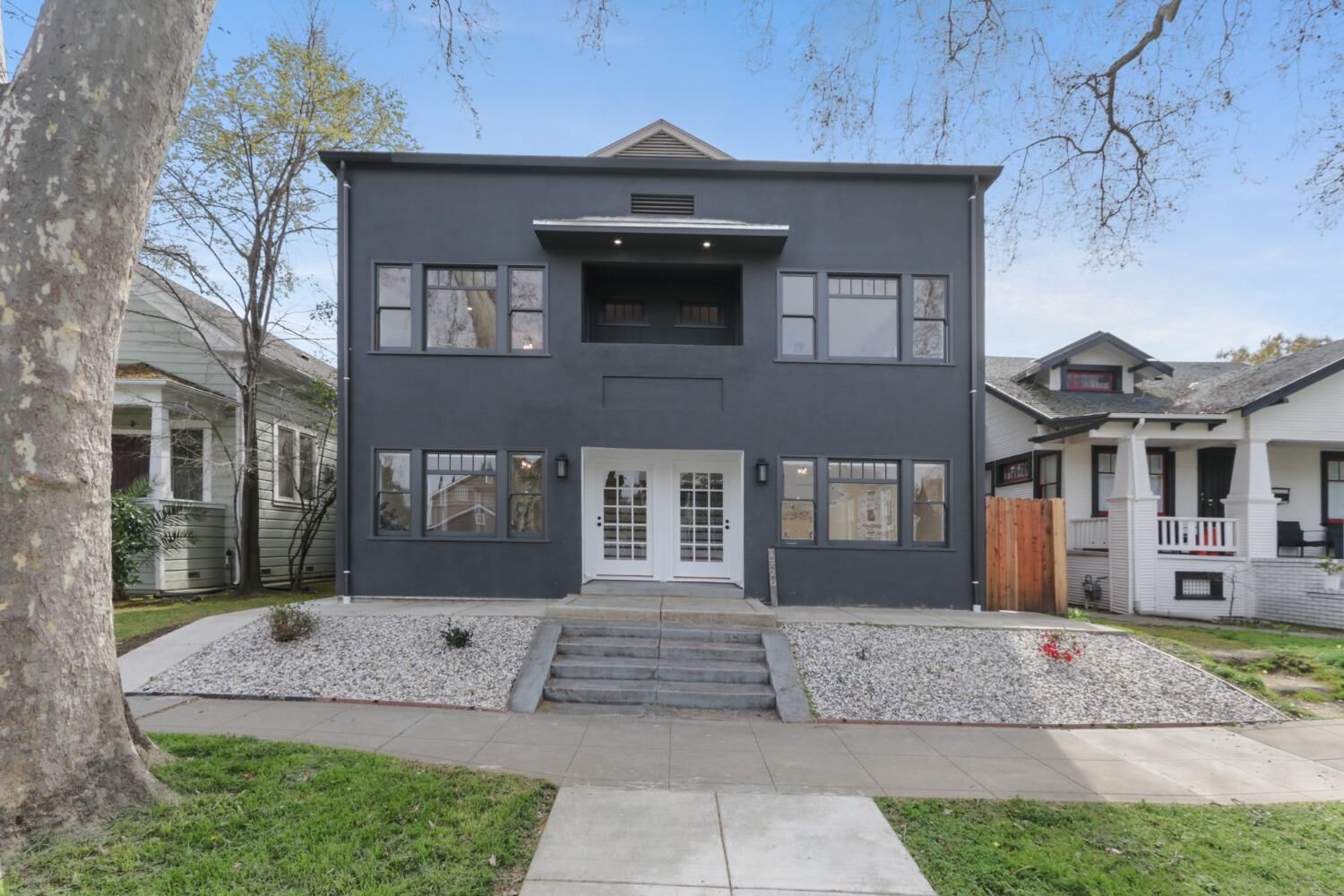 Property Photo:  1720 U Street  CA 95818 