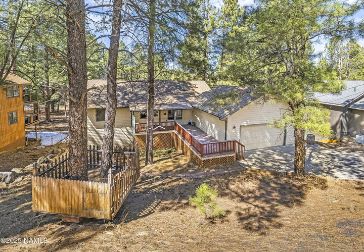 Property Photo: 3260 Toho Trail AZ 86005