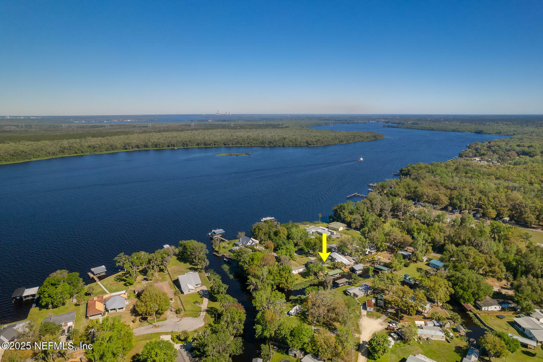 Property Photo: 155 Rivershore Drive FL 32187