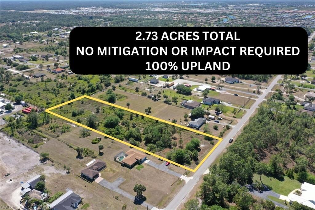 Property Photo: 2788 39th Ave NE FL 34120