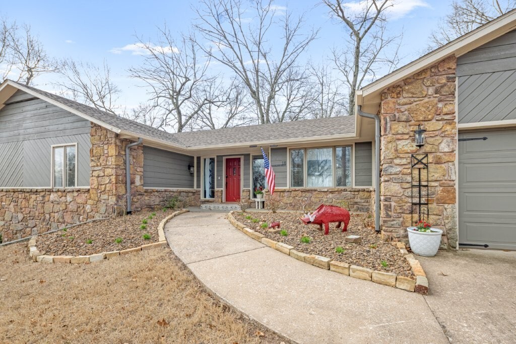 Property Photo: 18 Basildon Drive AR 72715