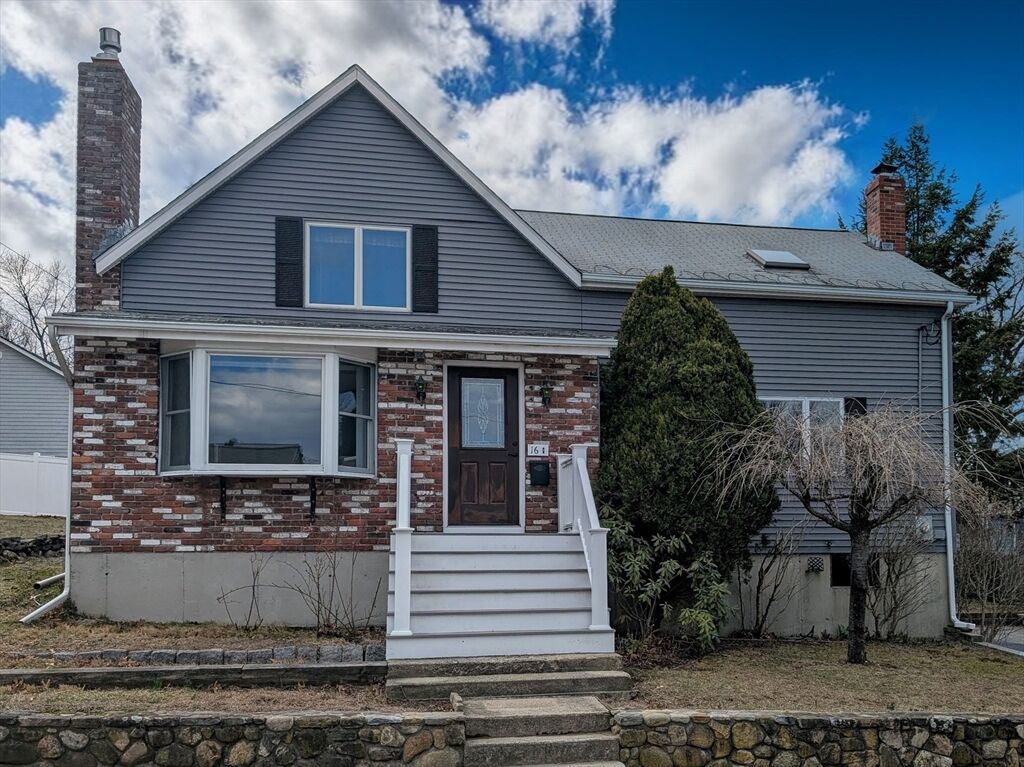 Property Photo: 16 Edgemere Ave MA 01803