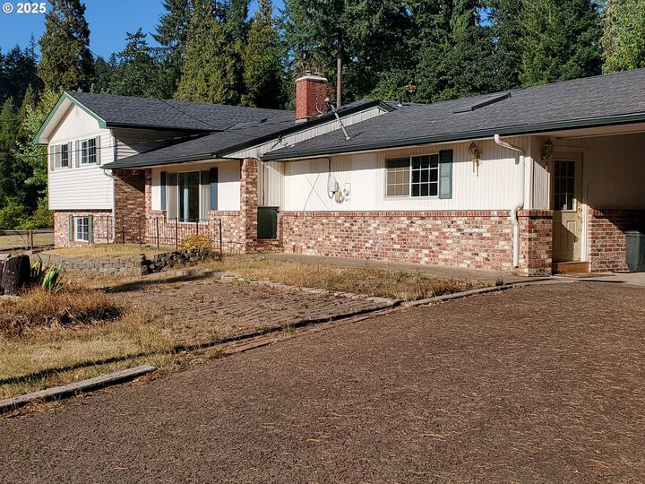 Property Photo:  36528 Cedar Hills Dr  OR 97455 