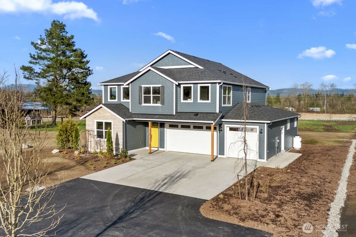 Property Photo: 17711 11th Avenue NE WA 98223