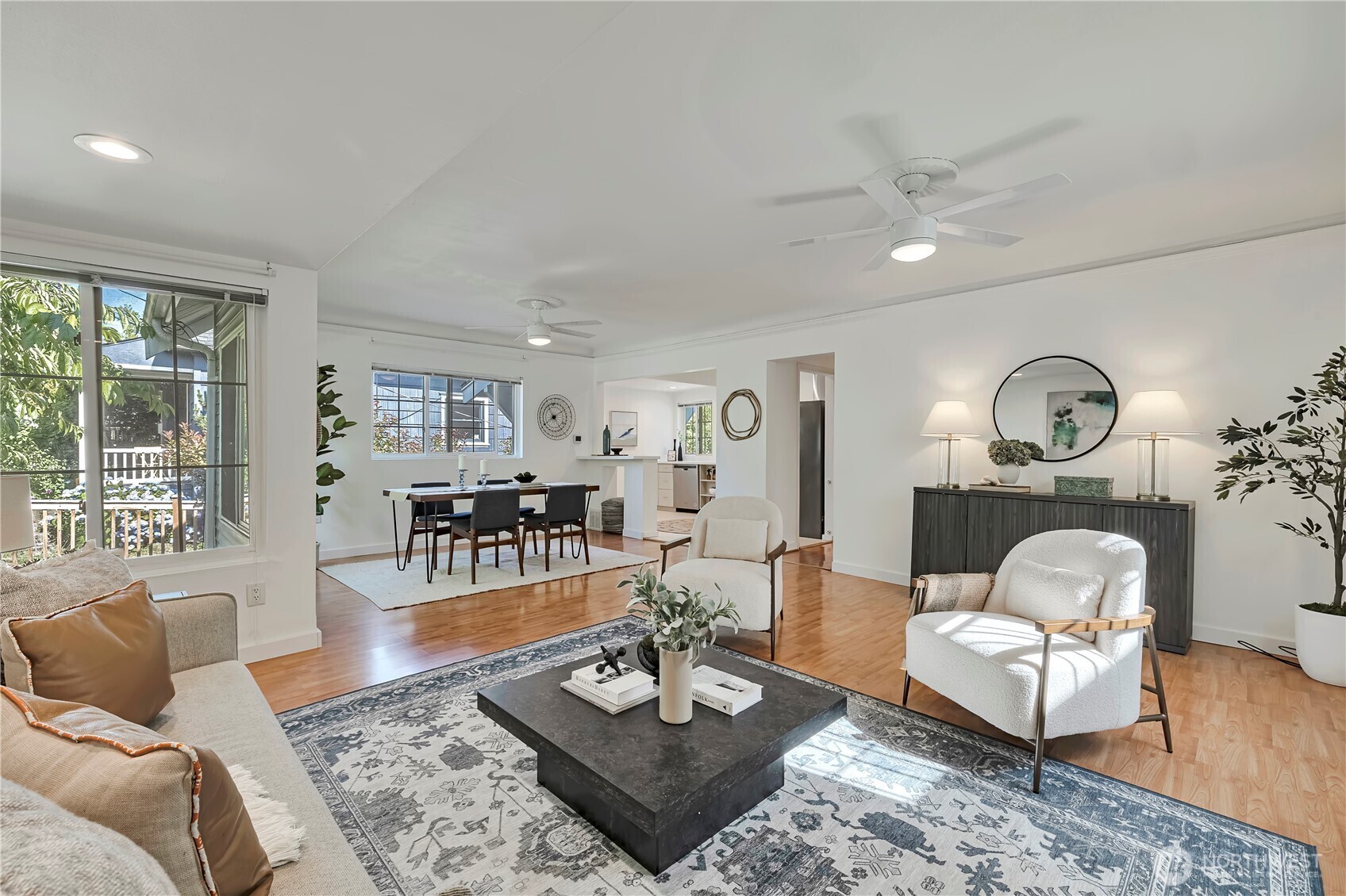 Property Photo:  4715 S Orcas Street  WA 98118 