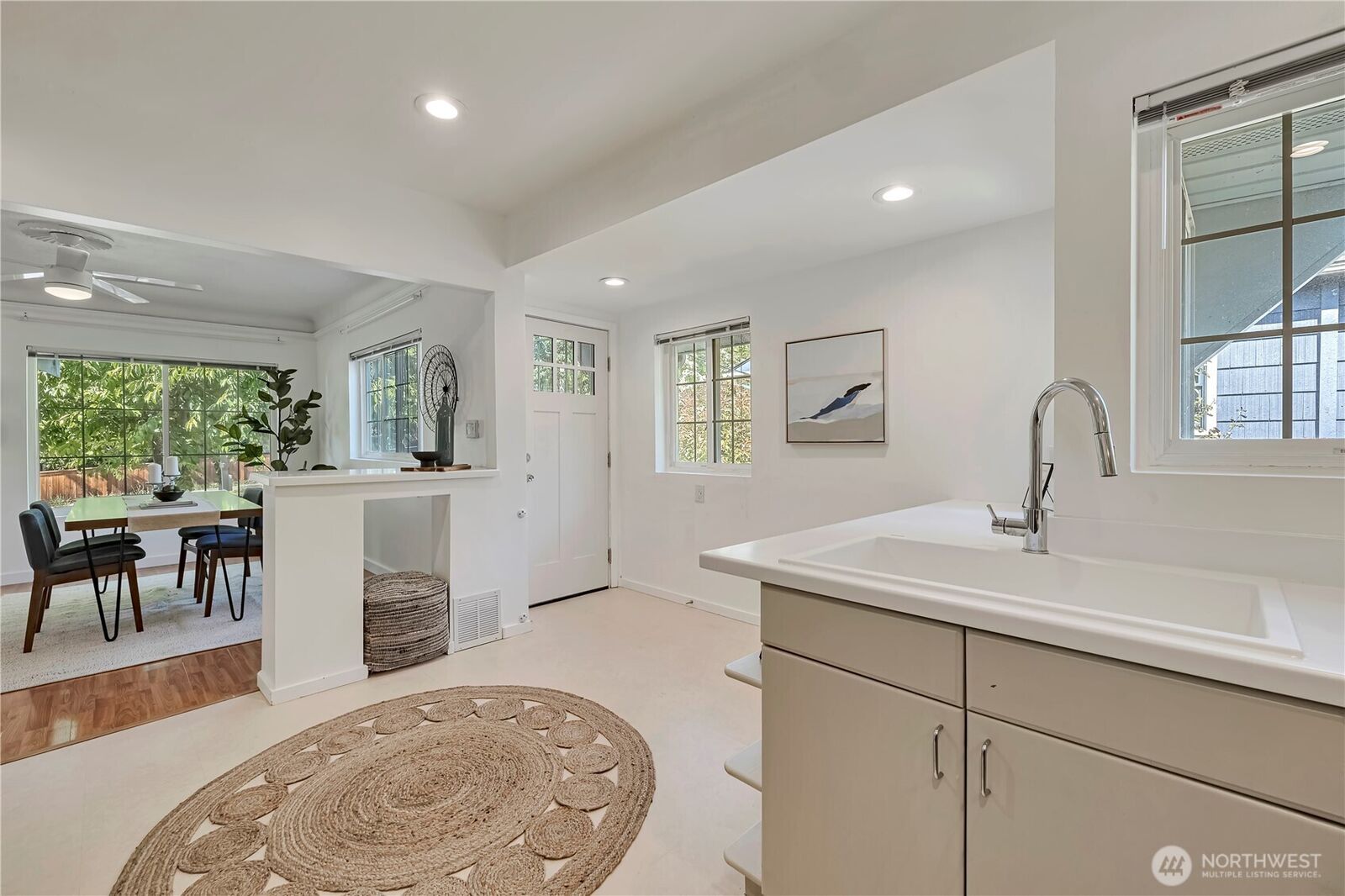 Property Photo:  4715 S Orcas Street  WA 98118 