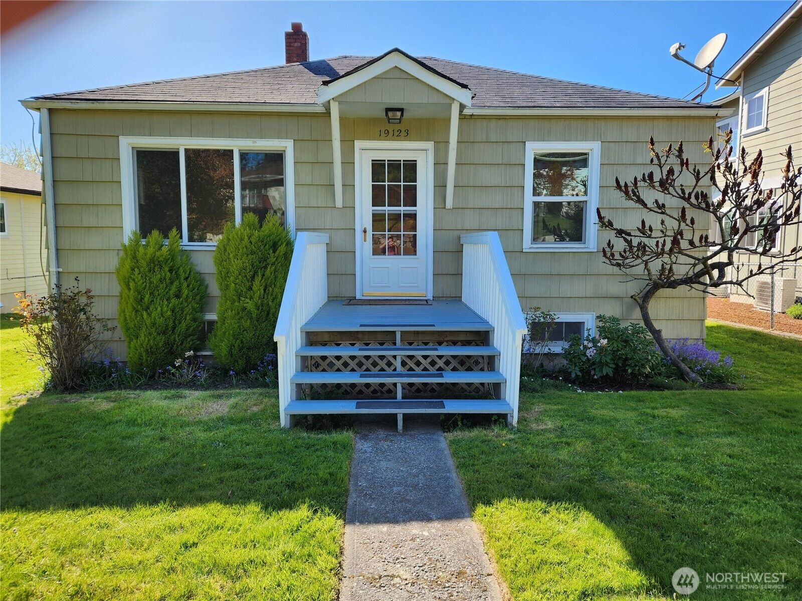 2 bed Poulsbo home for lease: 19123 3rd Avenue NE, Poulsbo, WA 98370
