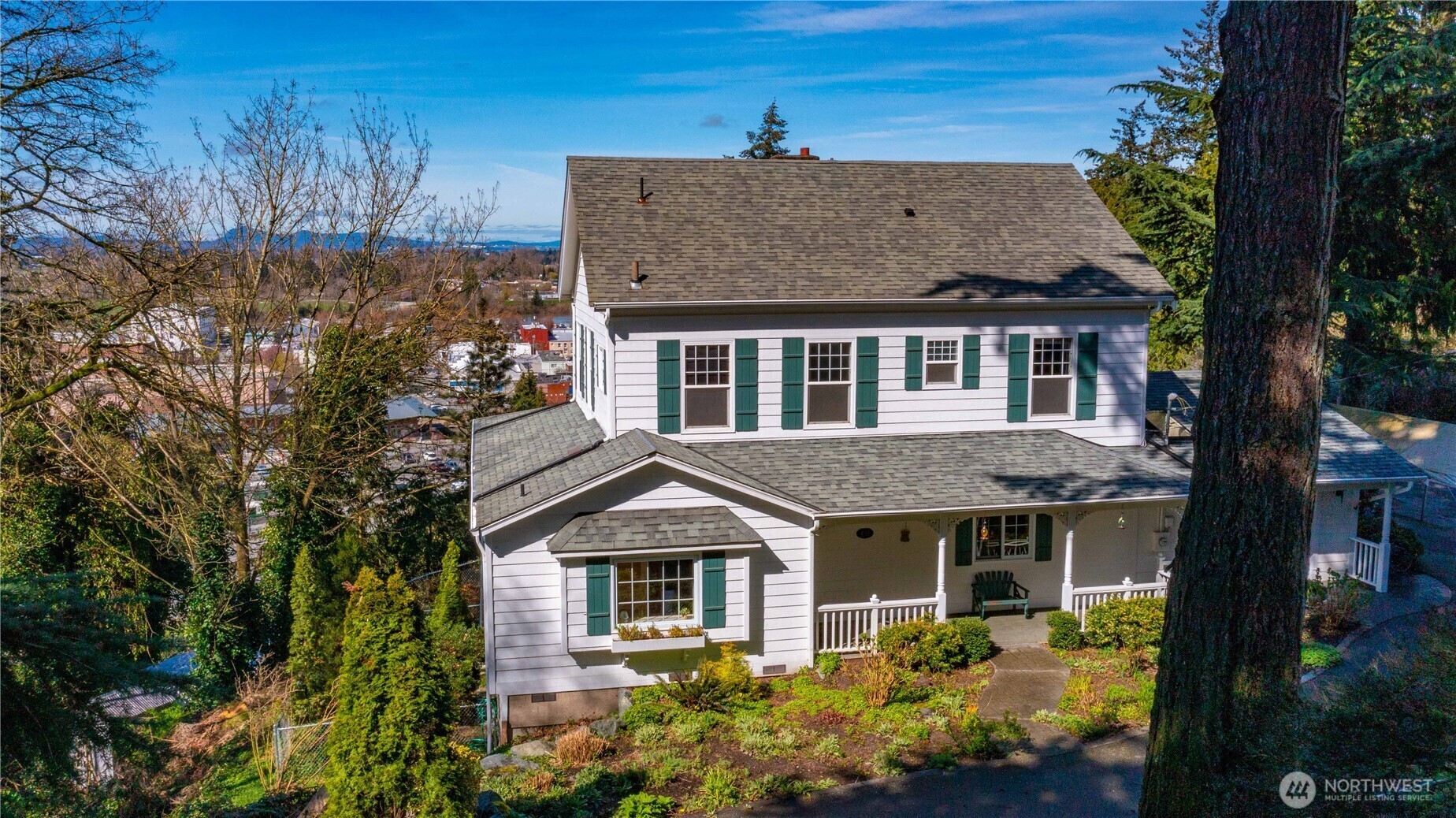Property Photo:  405 S 7th  WA 98274 