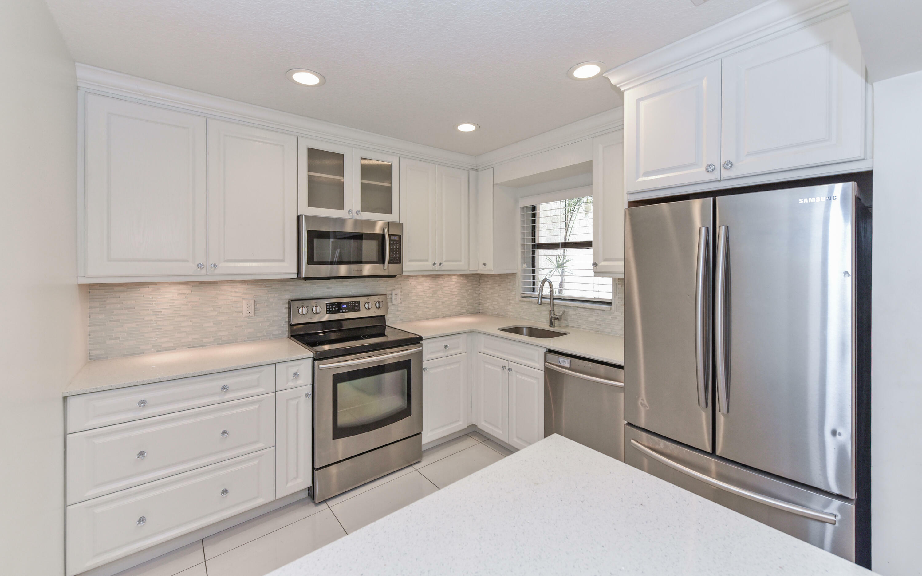 Property Photo: 3294 NW 47th Avenue 3292 FL 33063