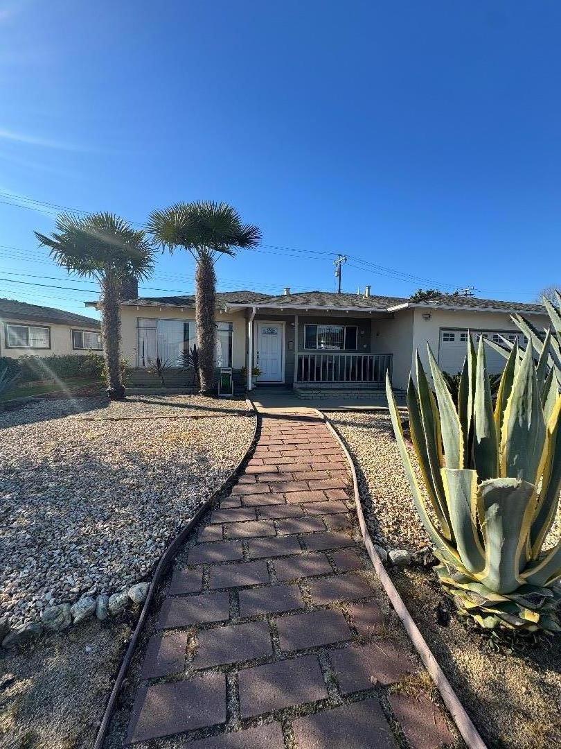 1121 Granada Avenue  Salinas CA 93906 photo