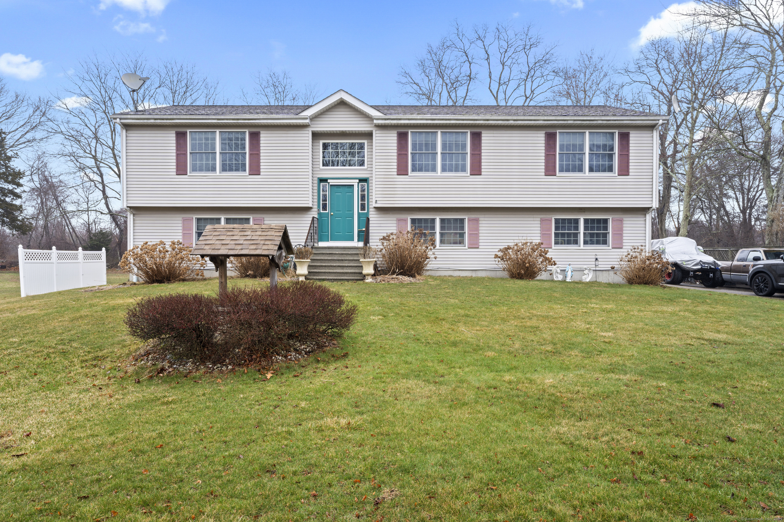 Property Photo: 11 Leitao Drive CT 06370
