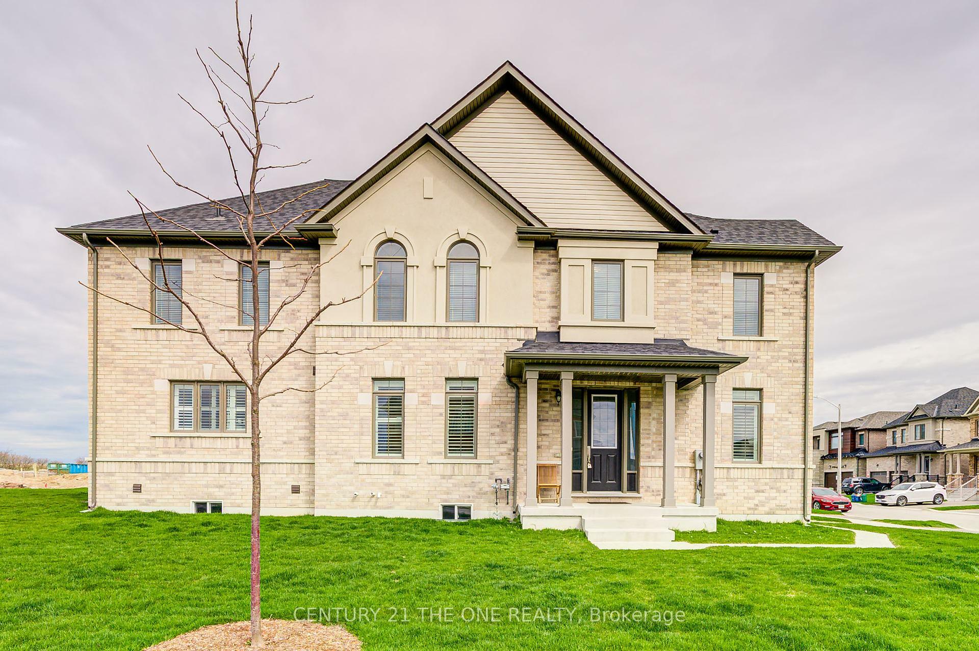 Property Photo: 2 Wesley Brooks Street ON L1B 0W4