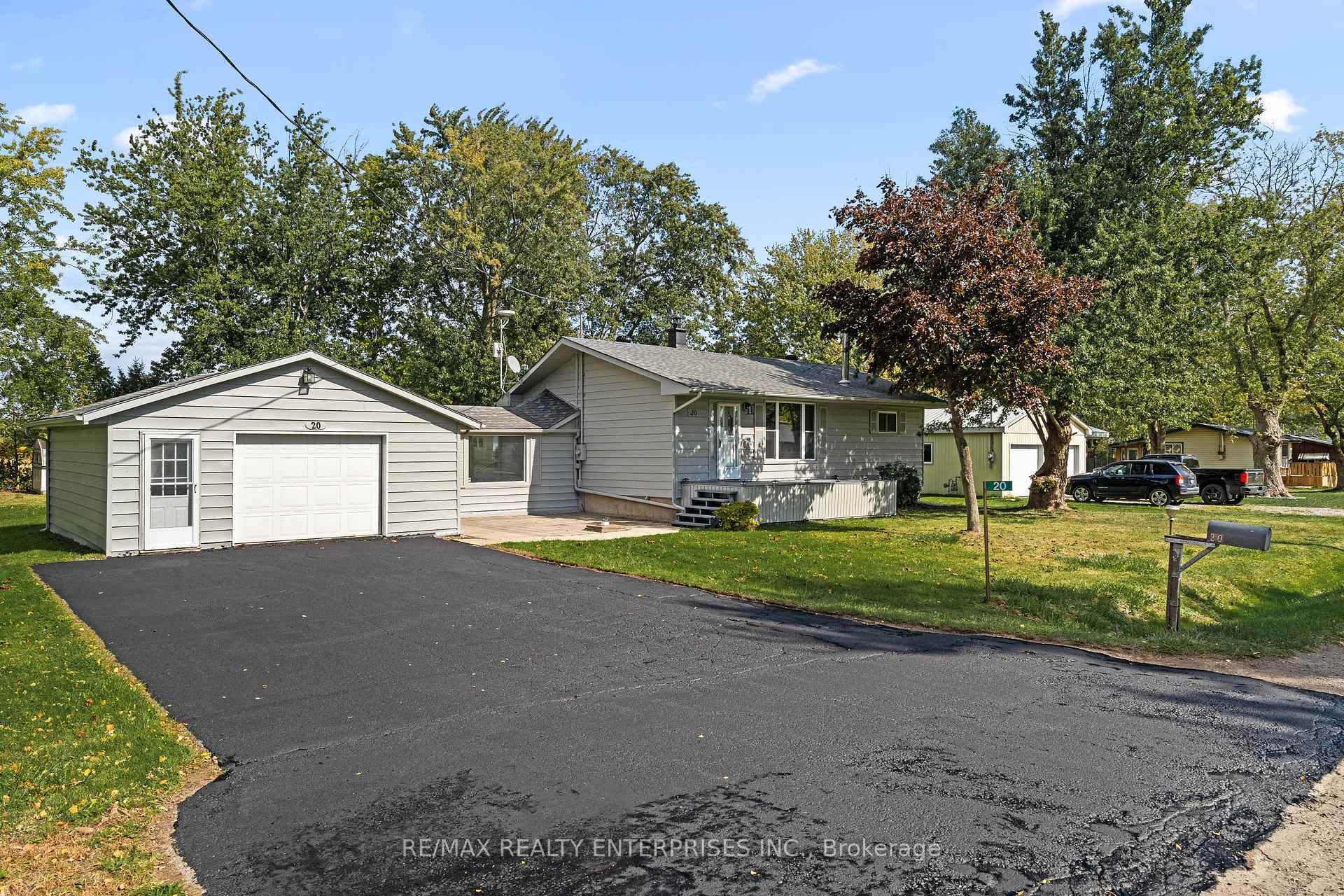 Property Photo: 20 Villella Road ON N0A 1K0