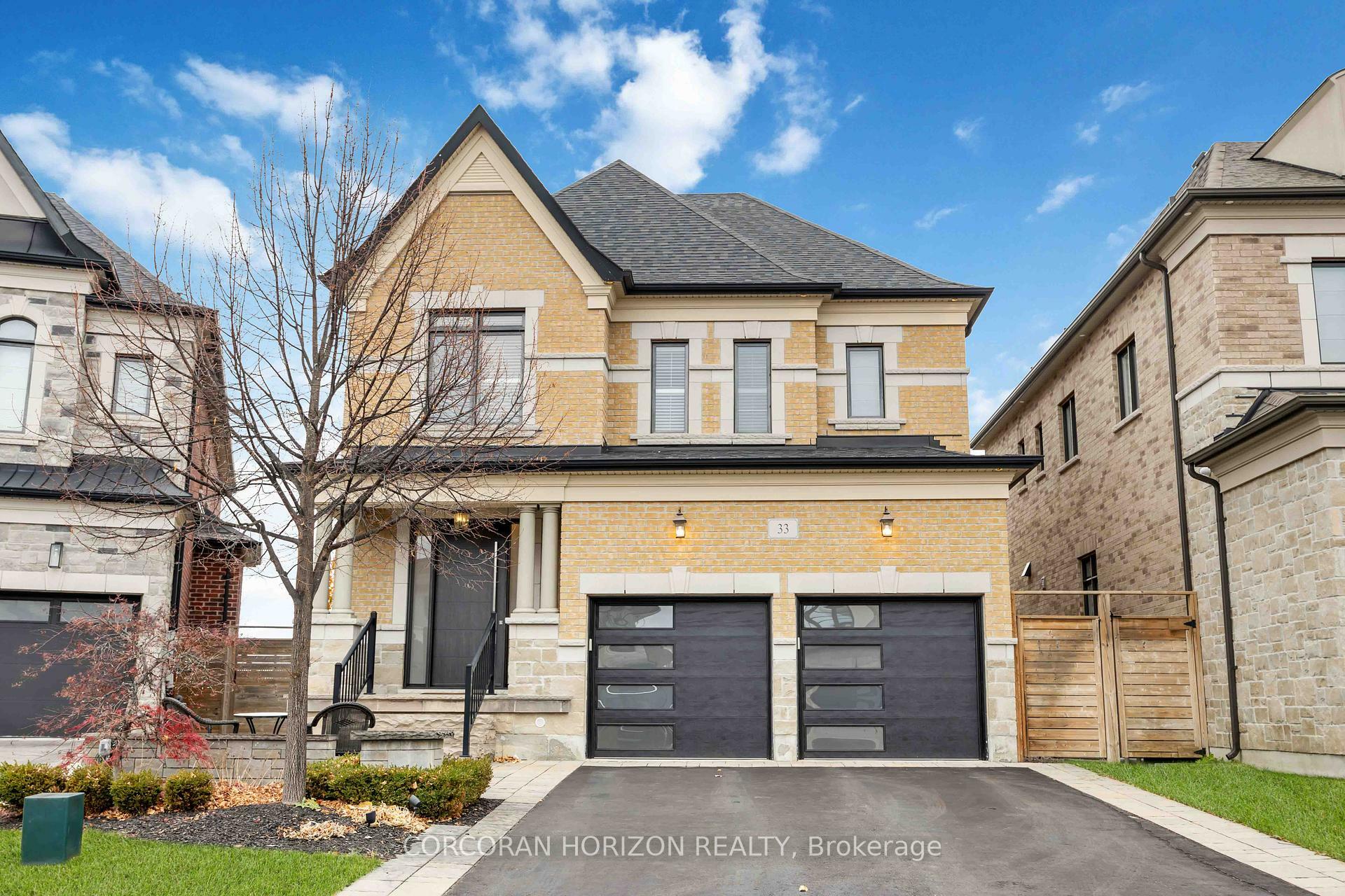 Property Photo: 33 Kylemount Court ON L4J 0J4