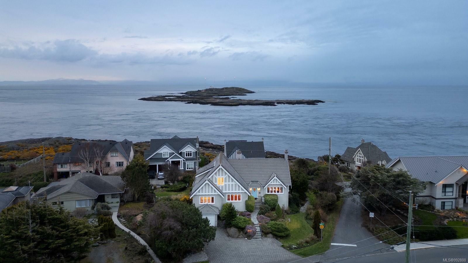 Property Photo: 637 Beach Dr BC V8S 2M8