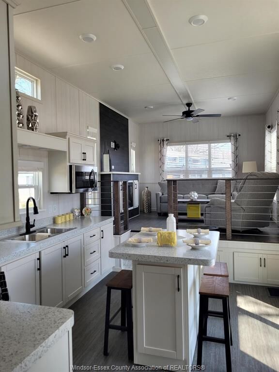 Photo de la propriété: 981 County Rd 2 603 ON N8L 1B4