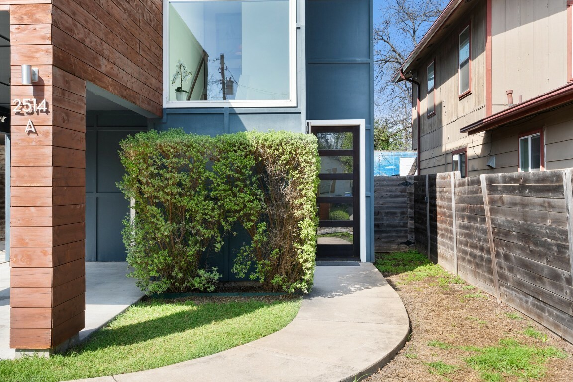Property Photo: 2514 E 4th Street A TX 78702