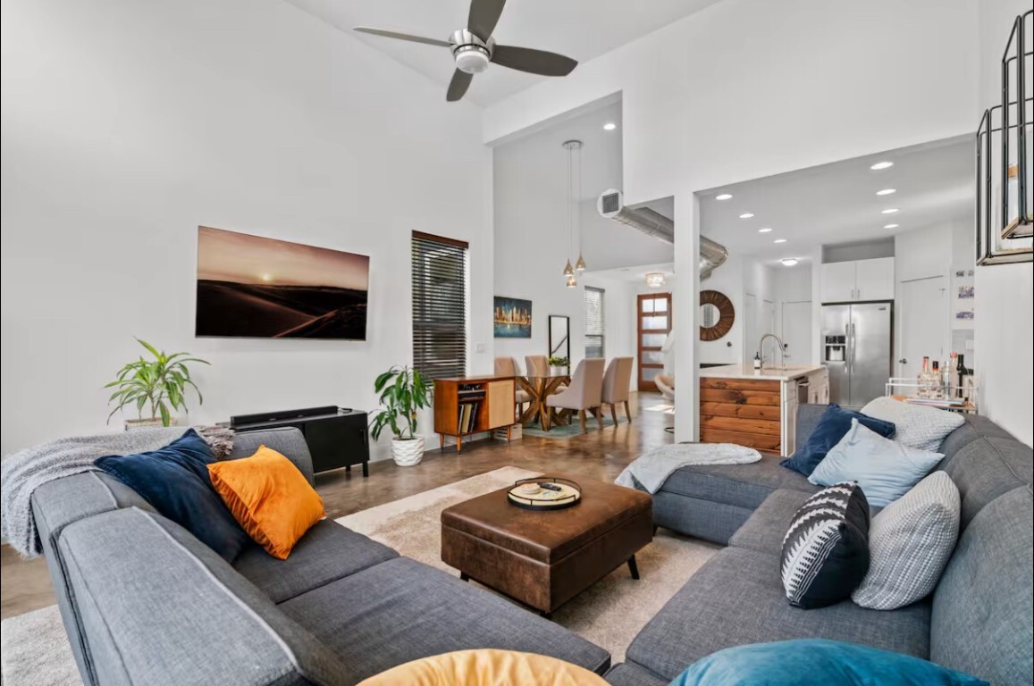 Property Photo:  2514 E 4th Street A  TX 78702 