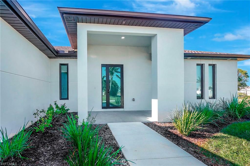 Property Photo: 2514 SW Embers Ter FL 33991