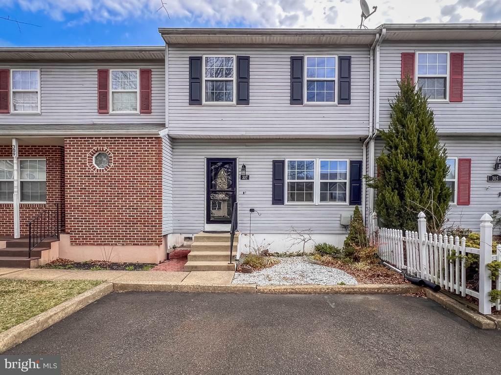 Property Photo: 307 Melvin Avenue N PA 19067