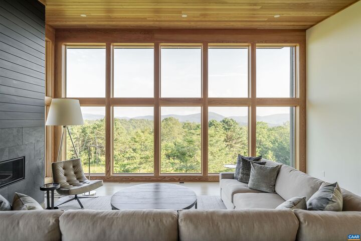 Property Photo: 410 Twelve Ridges Way VA 24483