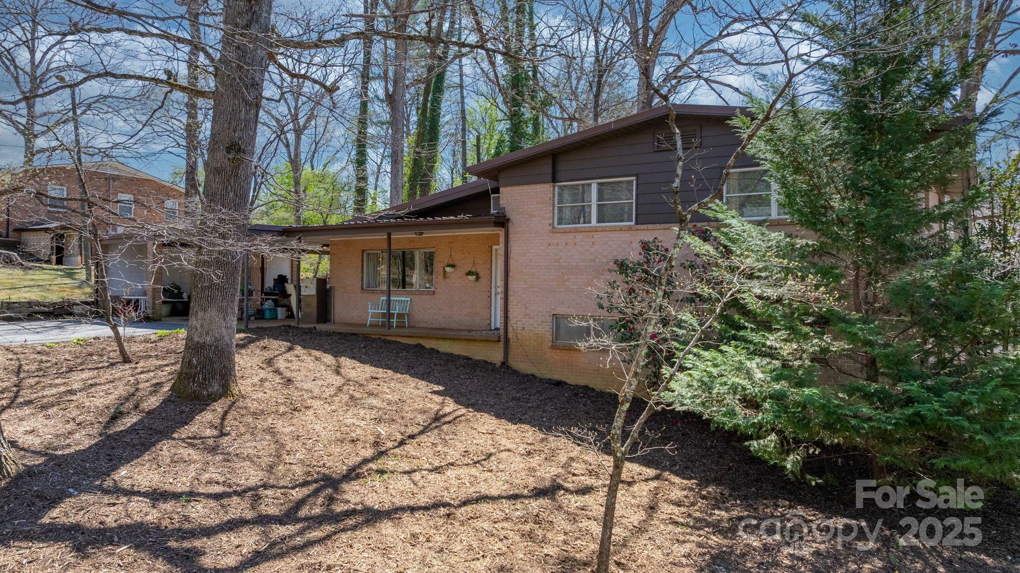 Property Photo: 3407 14th Avenue SW NC 28602