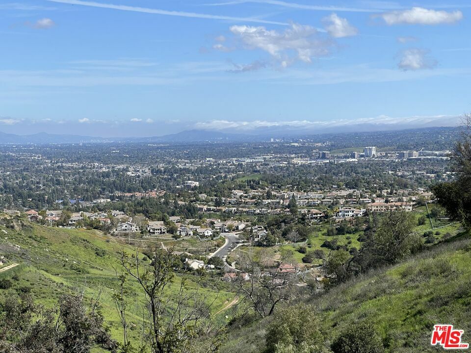 Property Photo:  150 Dapplegray Rd  CA 91307 