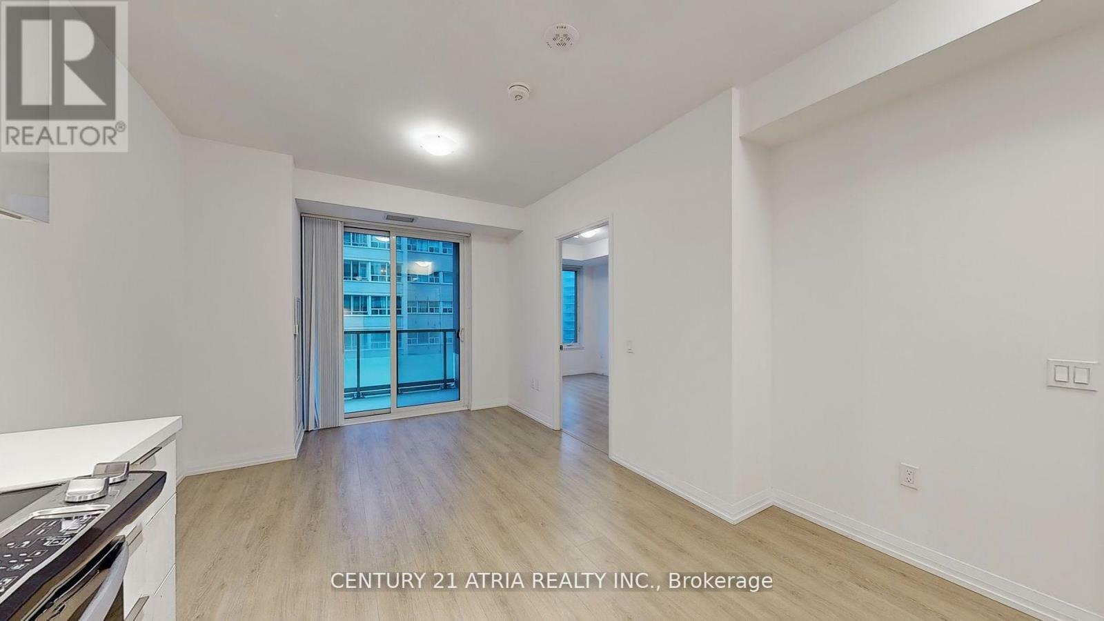 Property Photo: 50 Dunfield Avenue 816 ON M4S 0E4