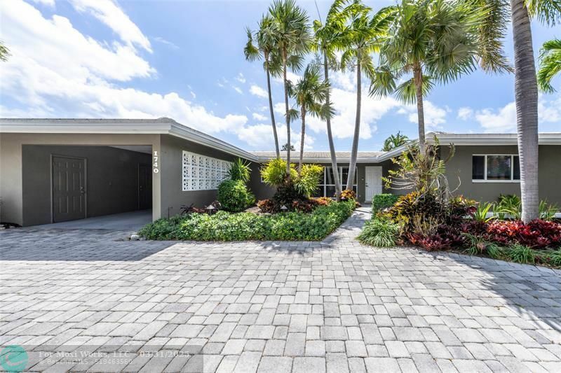 Property Photo: 1740 NE 40th Pl FL 33334