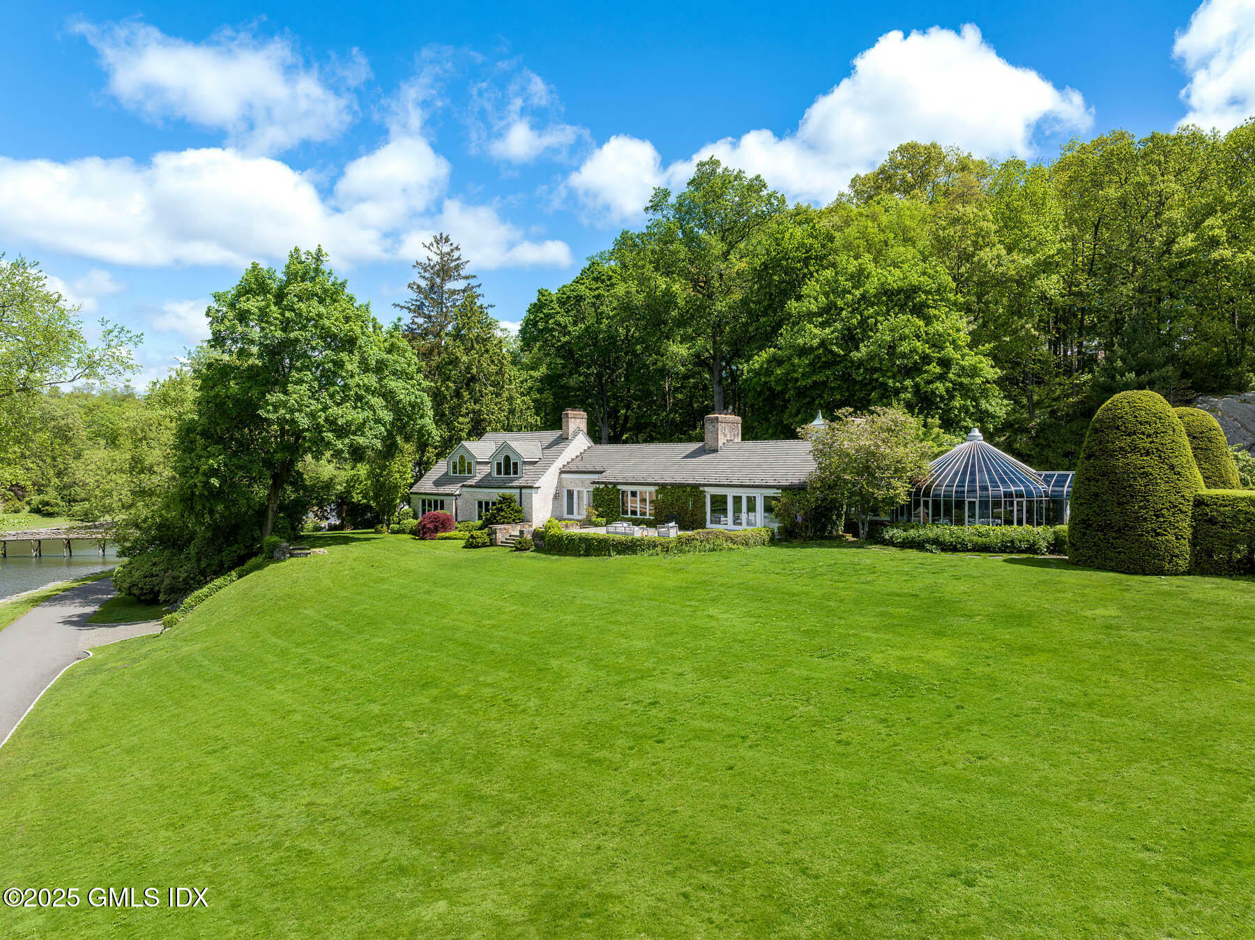 Property Photo: 33 Meadow Wood Drive CT 06830