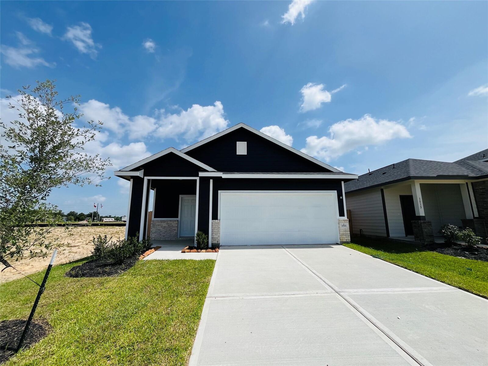 Property Photo:  1511 Brenda Jean Drive  TX 77532 