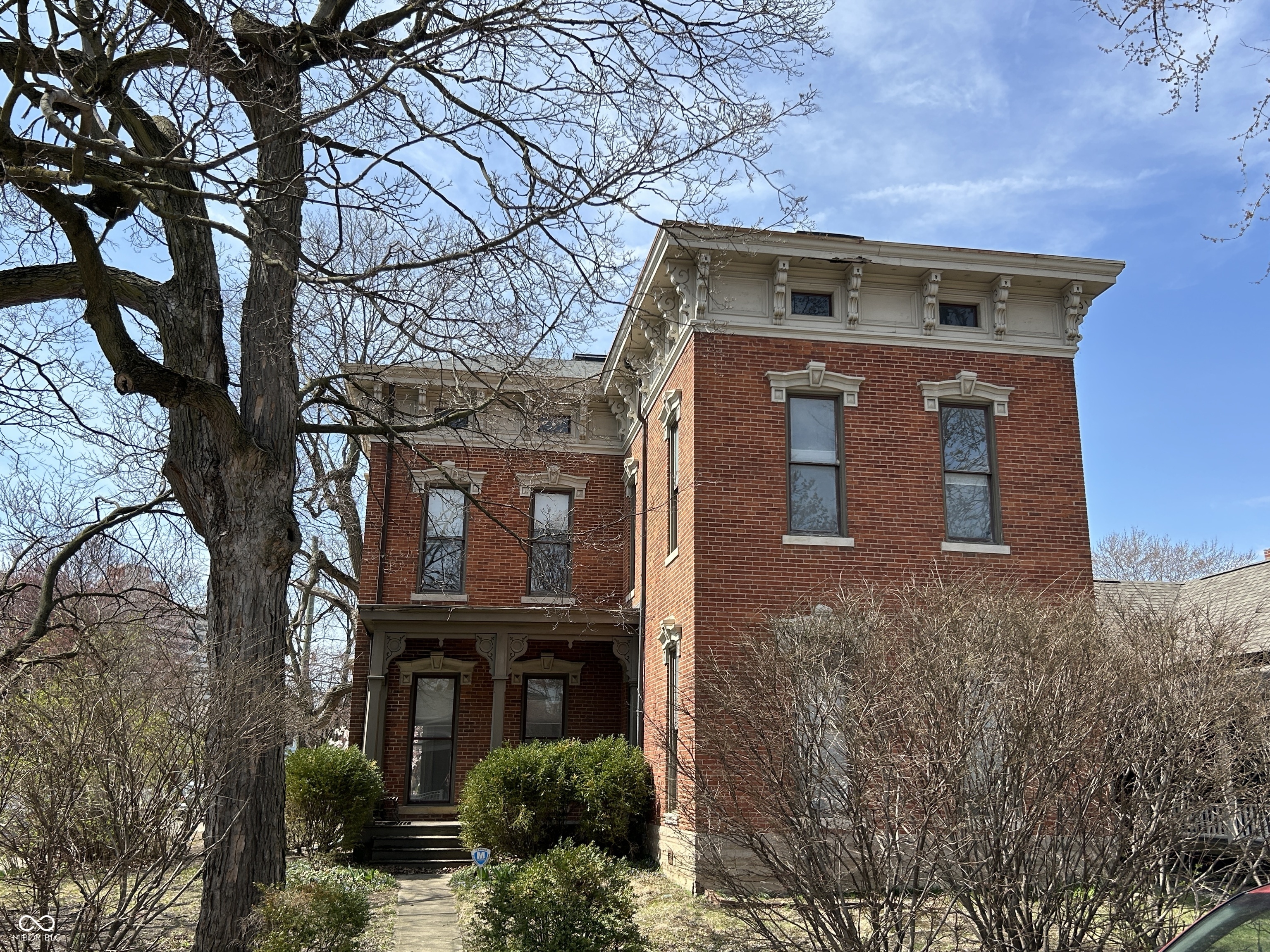 Property Photo: 902 N Broadway Street IN 46202
