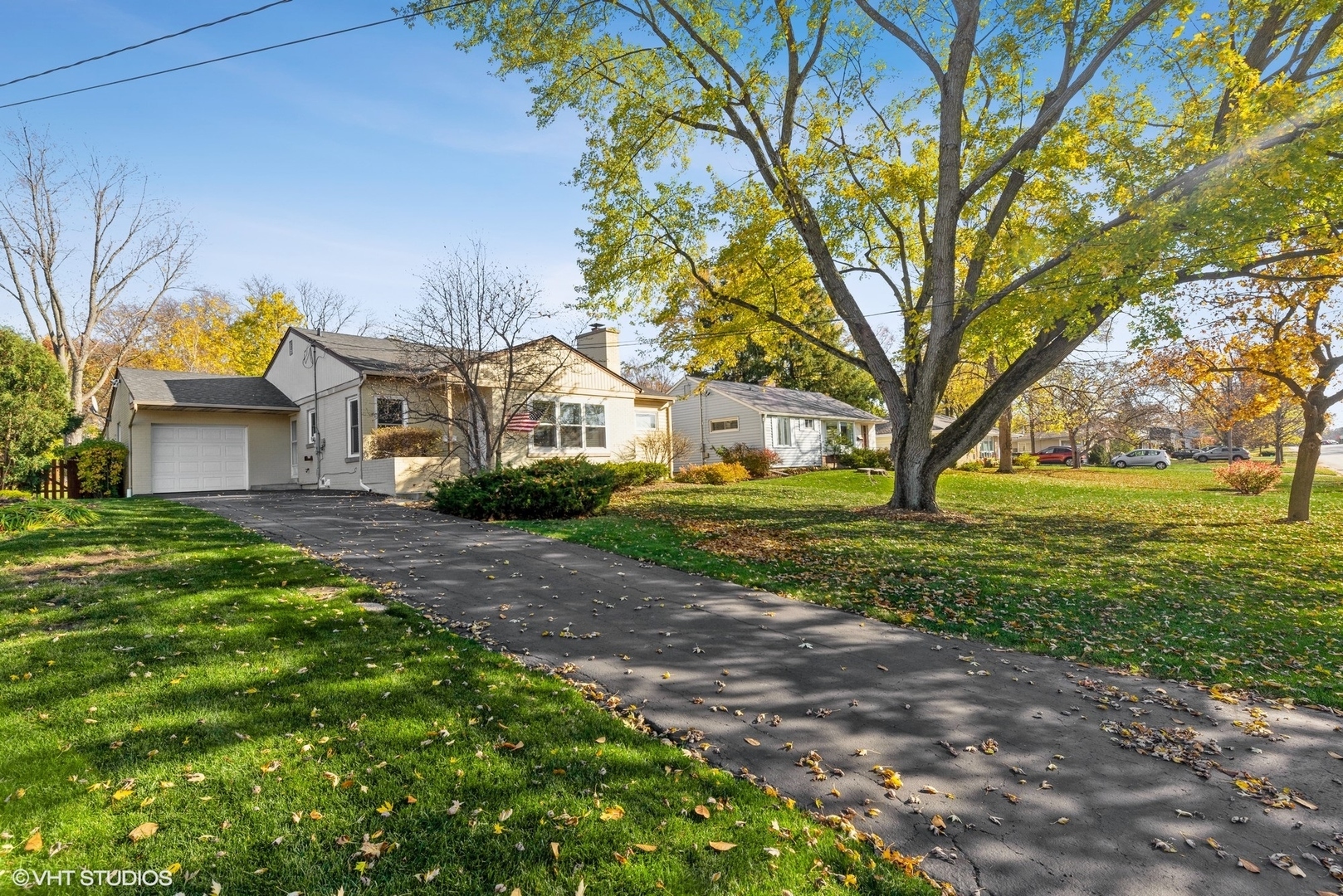 817 Dundee Avenue  Barrington IL 60010 photo