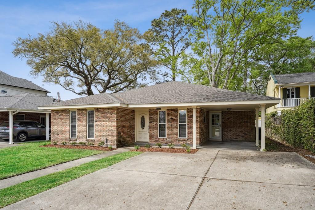Property Photo: 336 Colonial Club Drive LA 70123
