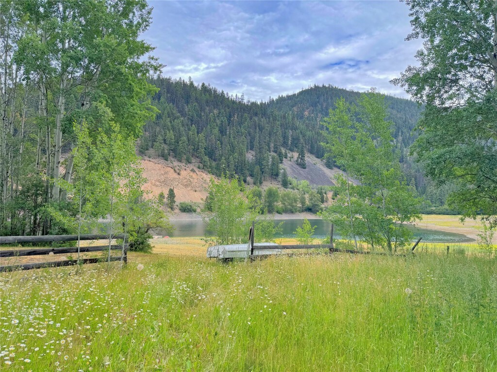 Property Photo: 2162 Highway 5A BC V0X 1W0