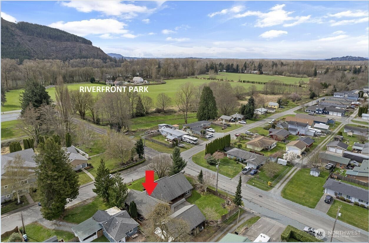 Property Photo: 1925 Township Street WA 98284