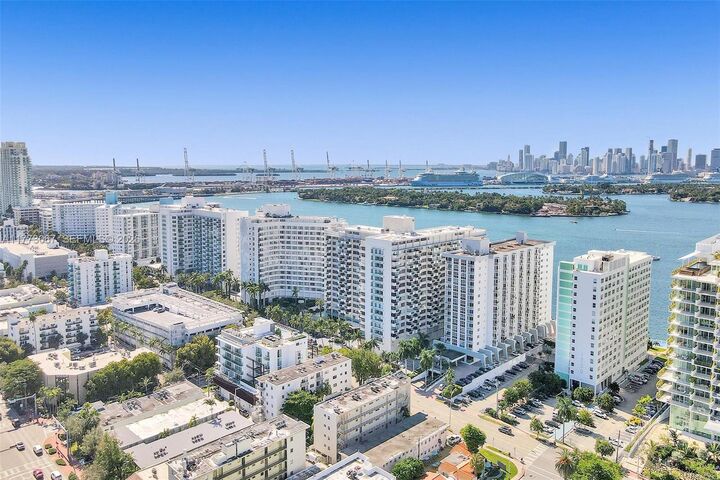 Property Photo:  1035 West Ave 301  FL 33139 